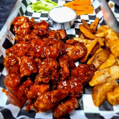 20 BONELESS+PAPAS