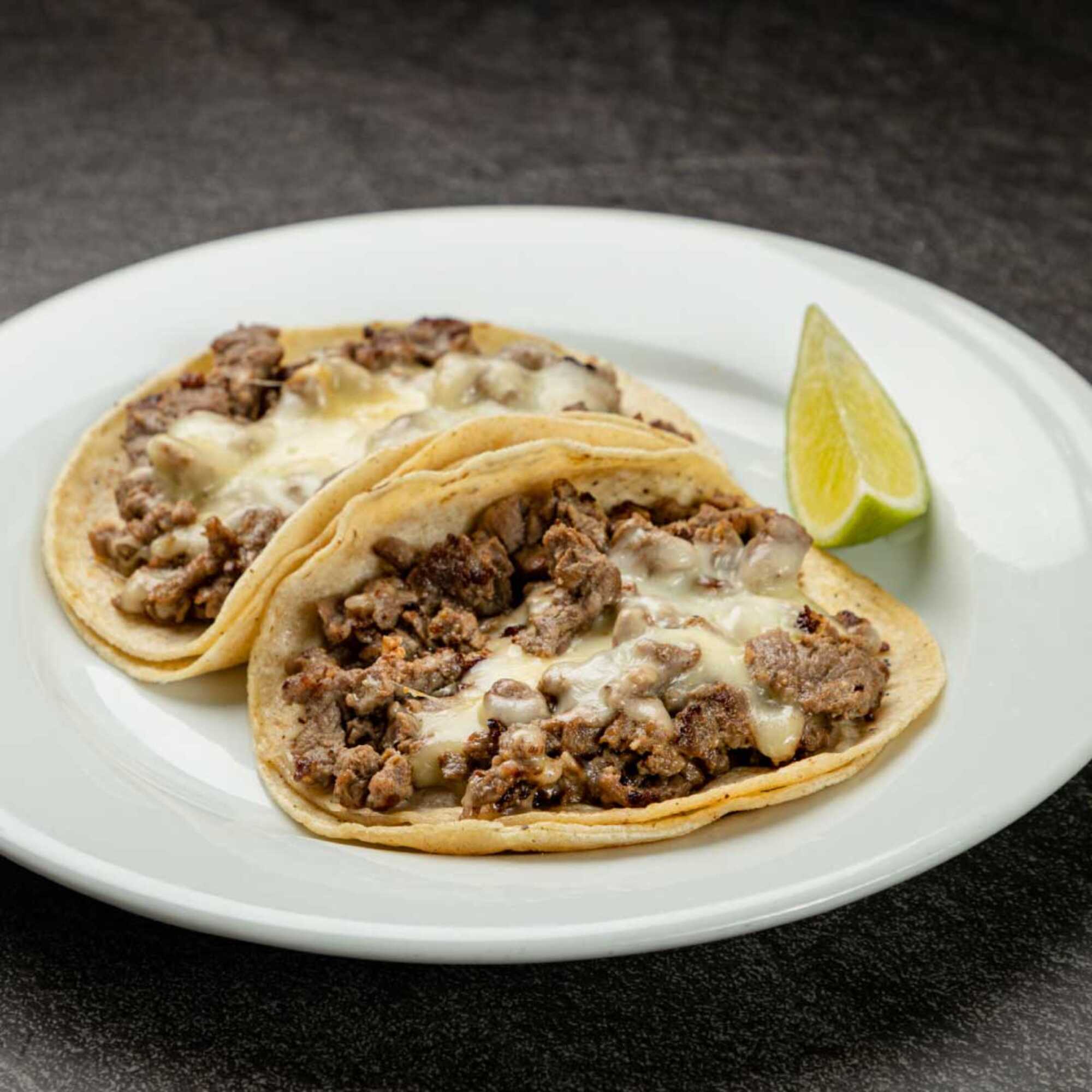 Taco de Asada con Queso