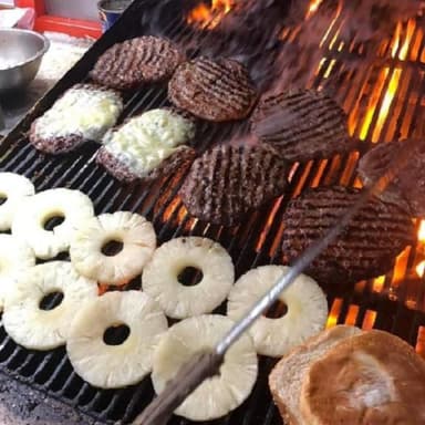 Hamburguesa con Piña