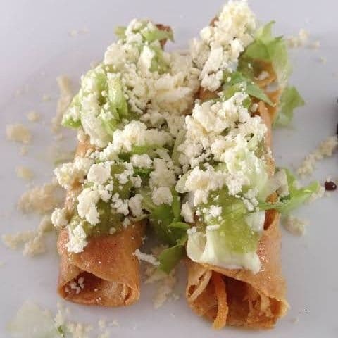 Orden de 6 Tacos Dorados