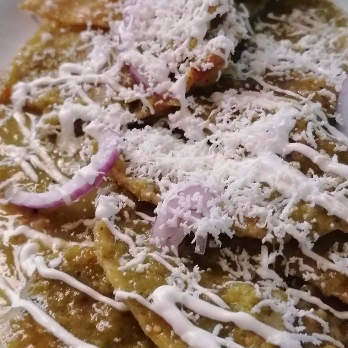 Chilaquiles Verdes con Pollo