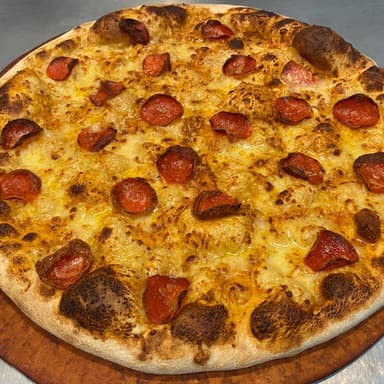 Combo Antojo Peppe 1 reb pizza+ 1 coca cola 355 ML