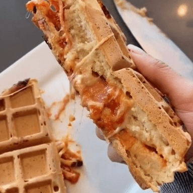 Waffle Pizza Peperoni