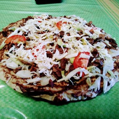 Tlayuda Chorizo