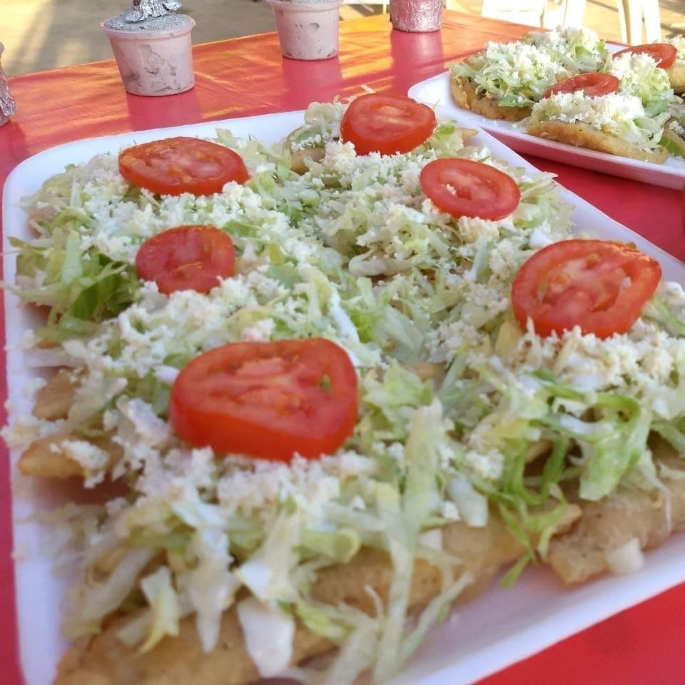 Molotes