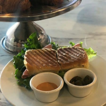 Panini Pavo Panela