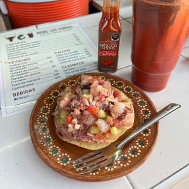 TOSTADAS DE CEVICHE DE PESCADO