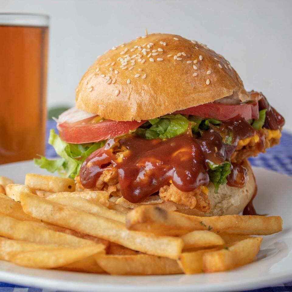 Hamburguesa de pollo BBQ