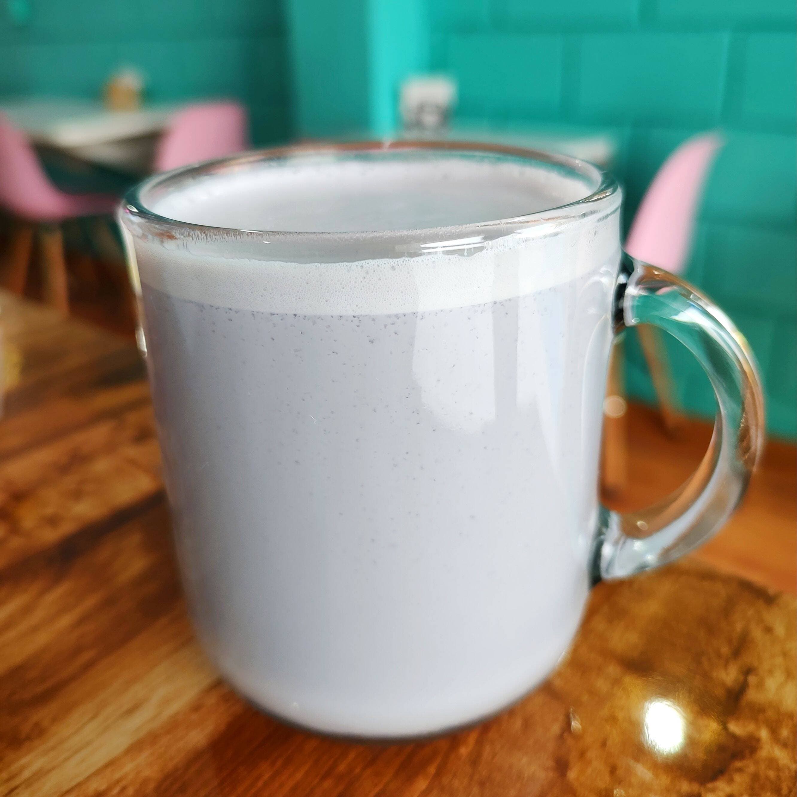 Taro Latte Caliente