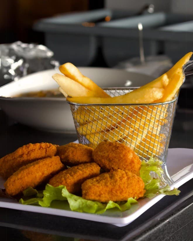 Nuguets de Pollo con Papas
