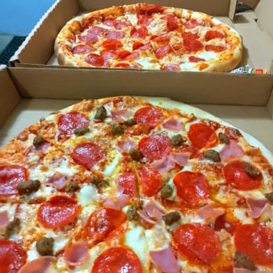 Pizza Carnes Frías
