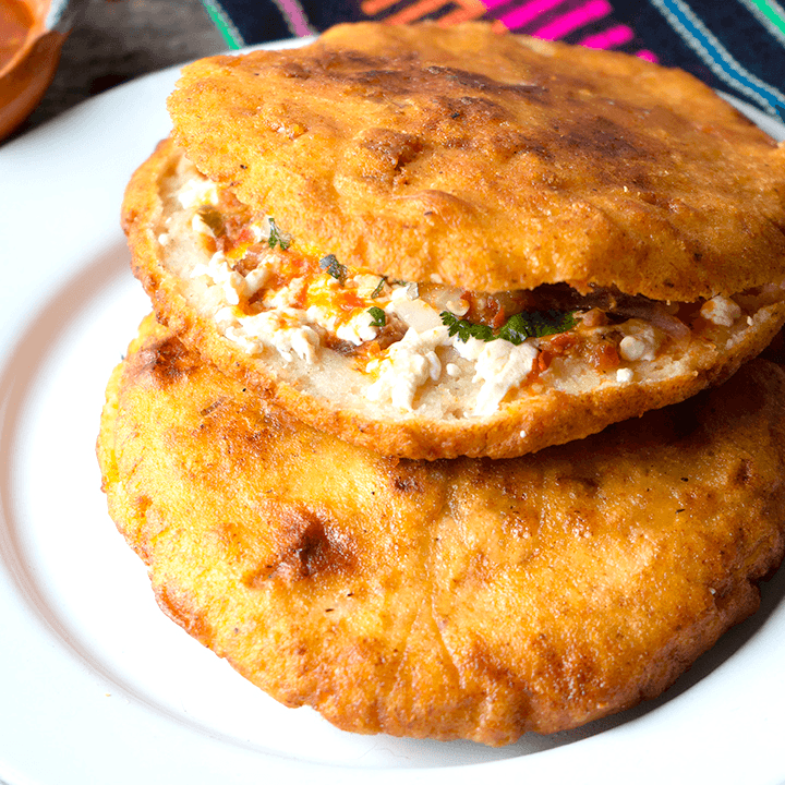 GORDITA DE REQUESÓN