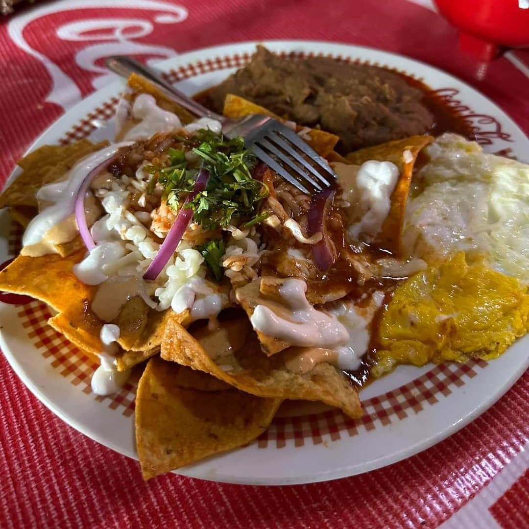 Chilaquiles con Huevo Estrellado