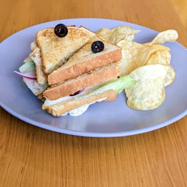 Sándwich de Jamón con Tocino