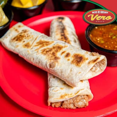 Taco Frijol con Queso