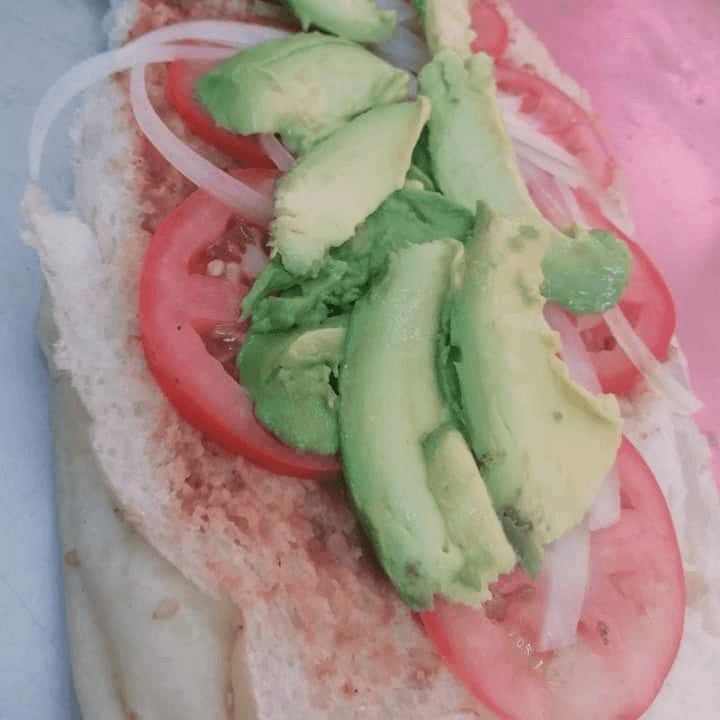 HUEVO CON QUESO BLANCO