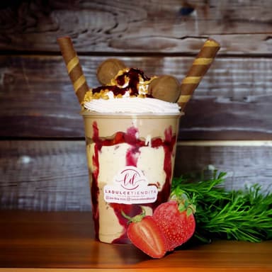 Fresa con Crema Premium (12 Oz)
