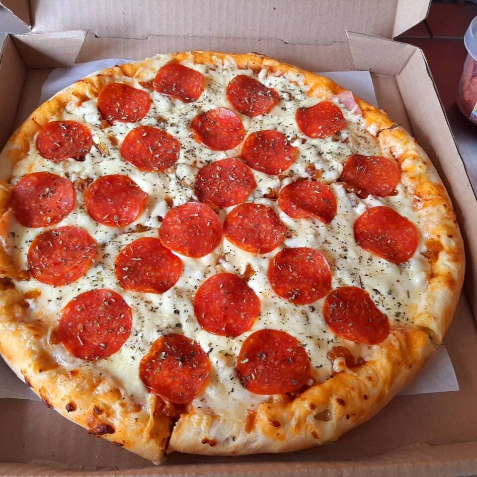 Pizza Mediana Clasica Pepperoni o Hawaiana