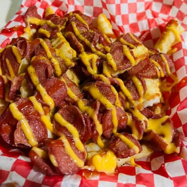 salchipapas con Extra Queso