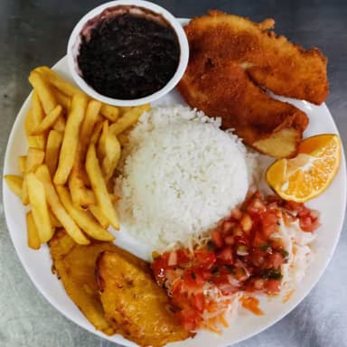 Casado con Pescado Empanizado