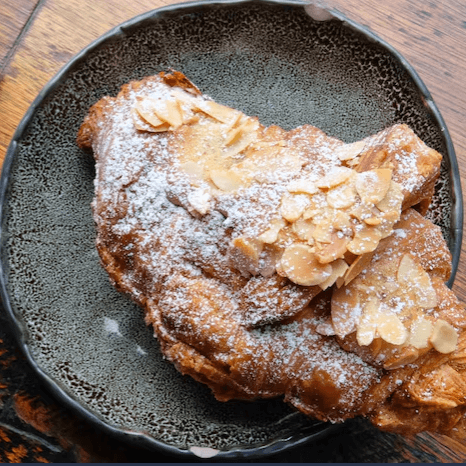 Croissant Aux Amandes
