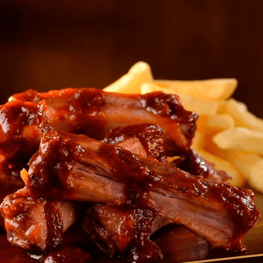 costillas de cerdo  en salsa bbq mas gaseosa 250ml
