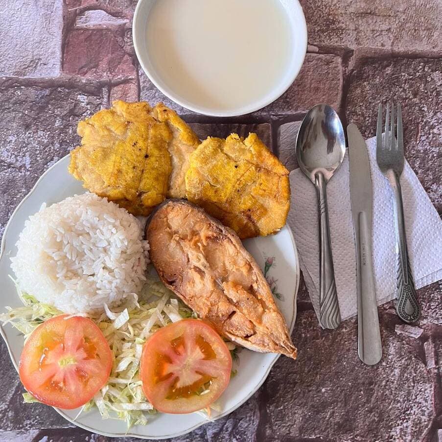 Bagre 1 Rodaja + 1️⃣Hígado Encebollado