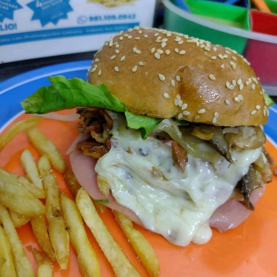 Hamb."El Pequeñin" +Papas Frita + Bebida Nat 500ml