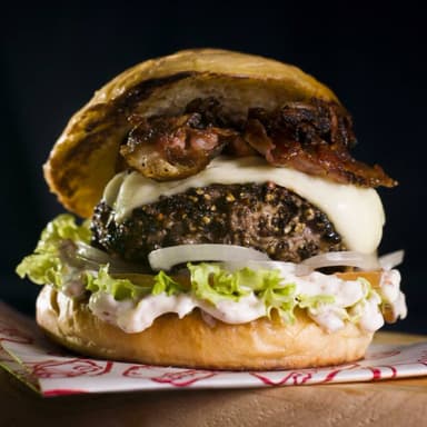 Hamburguesa Candadelaria + papas