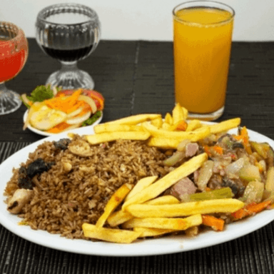 Arroz chino (3 carnes) + Verduras + gaseosa