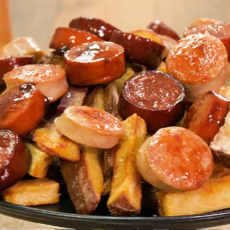 Salchipapa con Chorizo  Parrillero