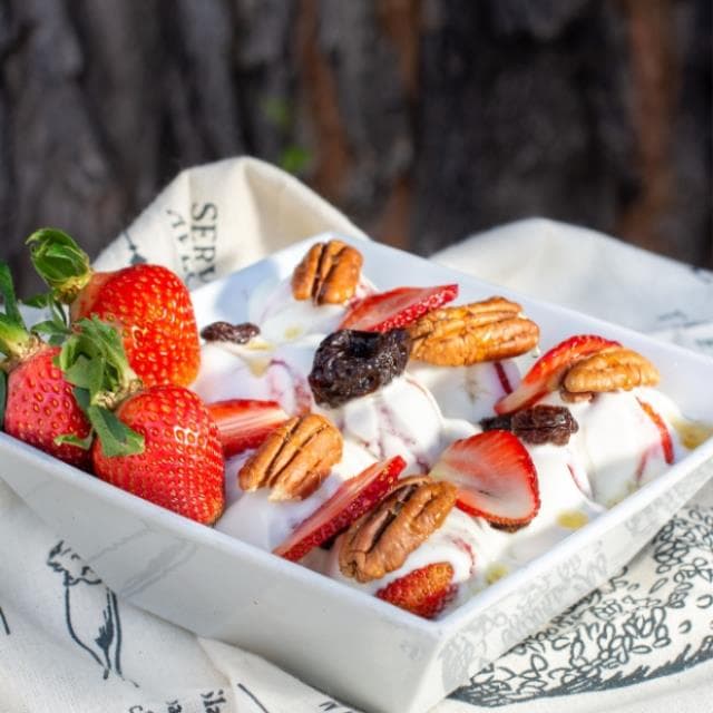 FRESAS CON CREMA MEDIANAS