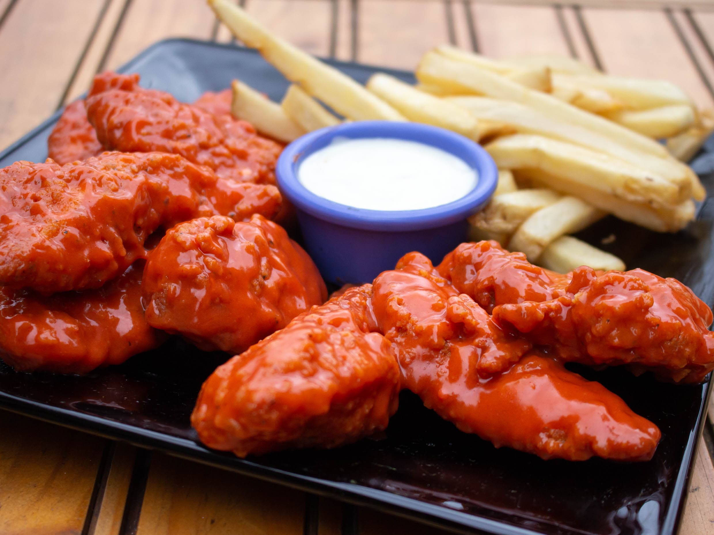 1/2 Kilo de Tender con Papas Francesa