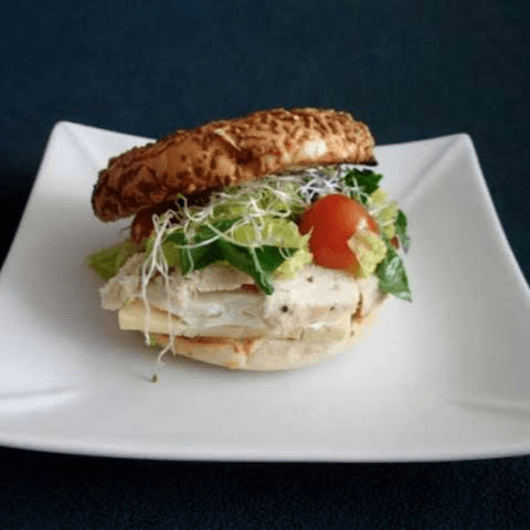 Bagel de Pechuga de Pollo