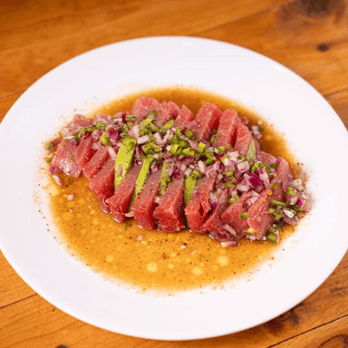 Tiradito de atún