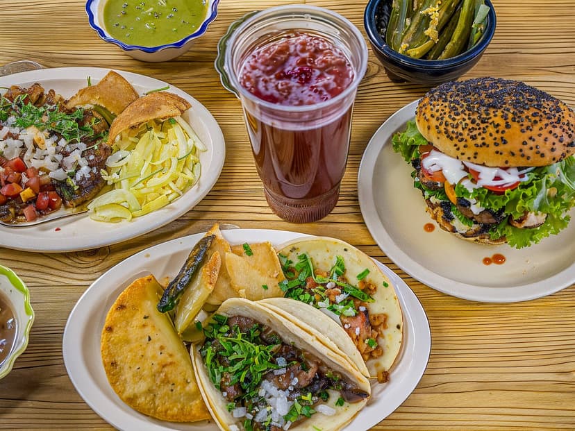 Tacos y Hamburguesas el 15 (Tabachines)