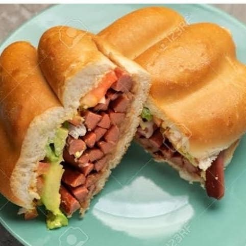Torta de Salchicha Gigante