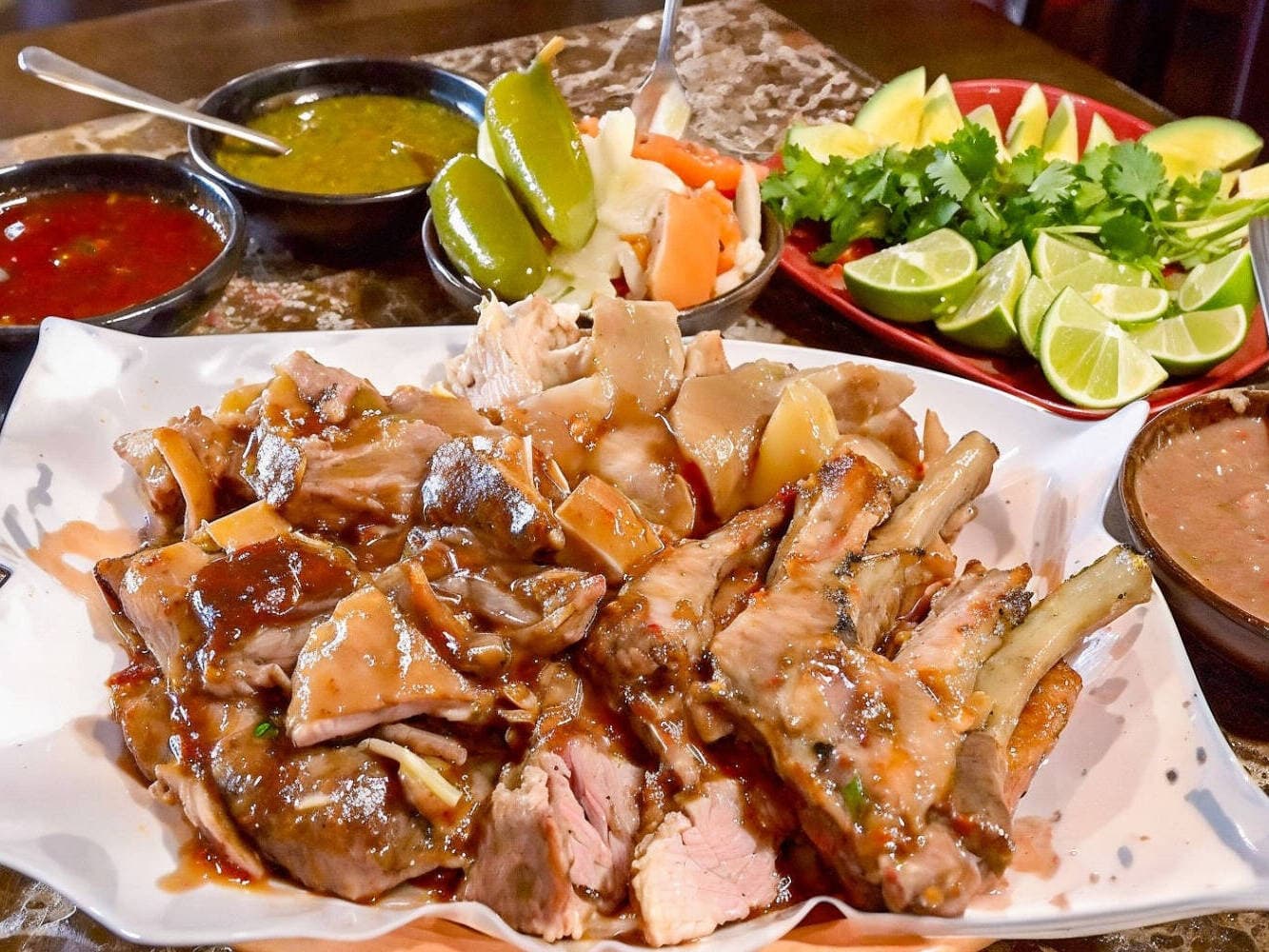 Carnitas El Molcajete (Agua Santa)