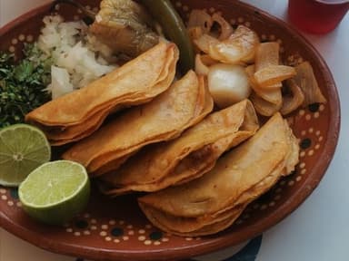 12 Tacos de Barbacoa Dorados