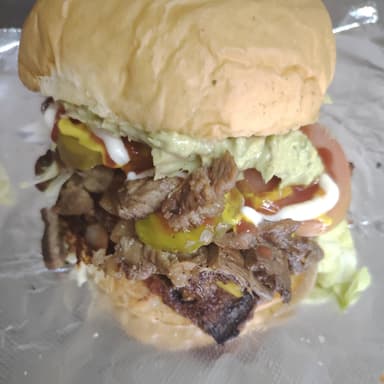 Hamburguesa Con Carne Asada