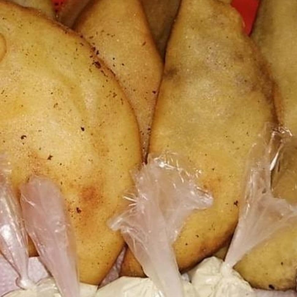 Empanada de Tocineta con Queso