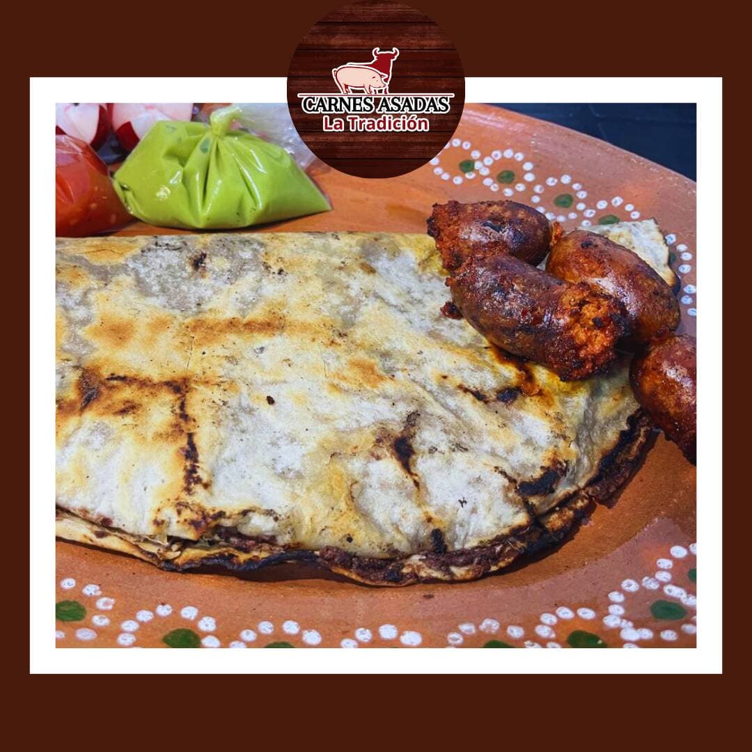 Tlayuda de Chorizo