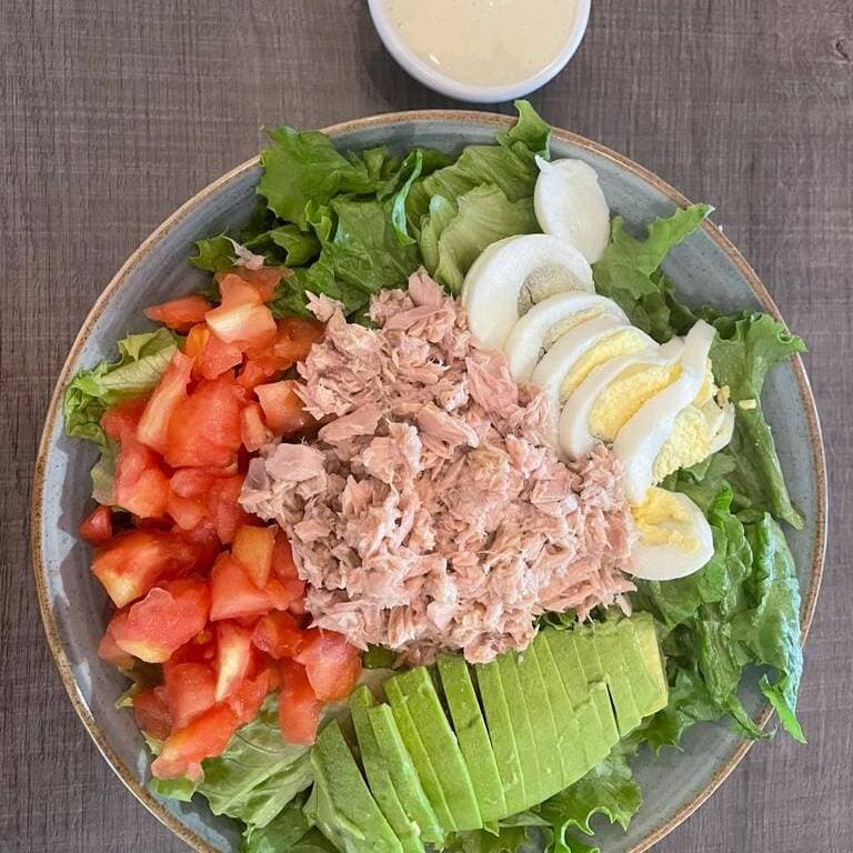 Atún Salad con Aliño Caesar
