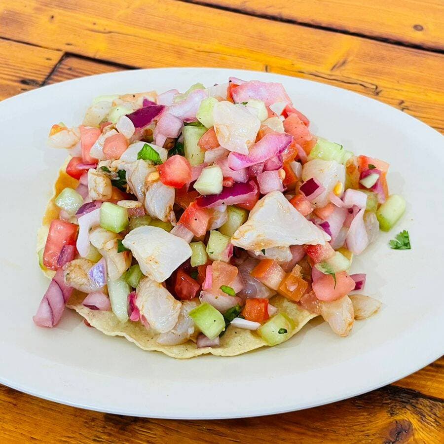 TOSTADA DE CEVICHE DE PESCADO