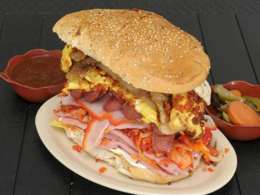 TORTAS GIGANTES ISLAS