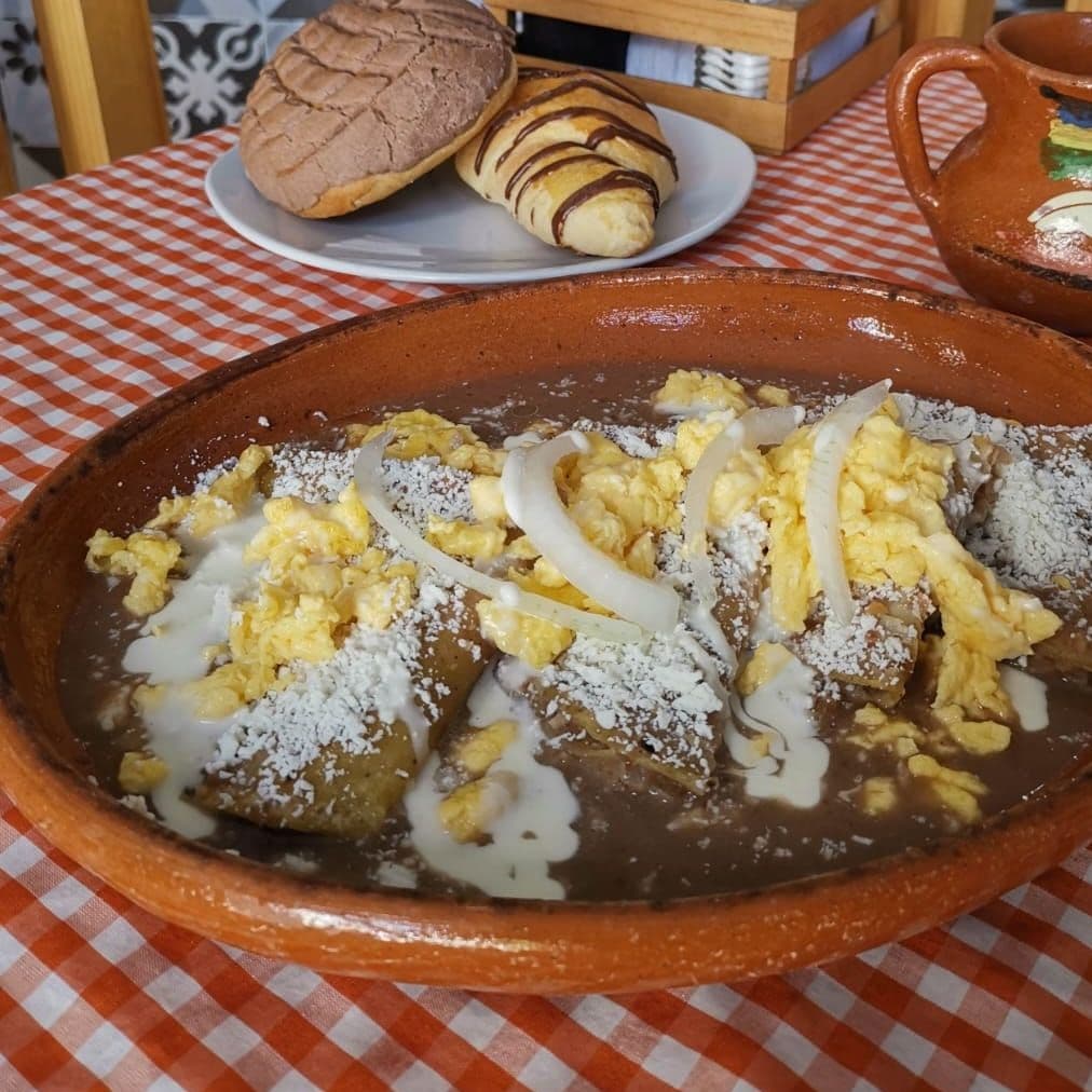 Enfrijoladas
