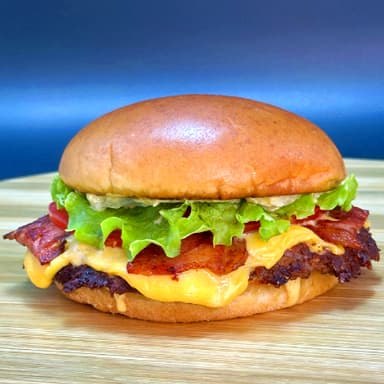 Bacon Cheeseburger + Papitas