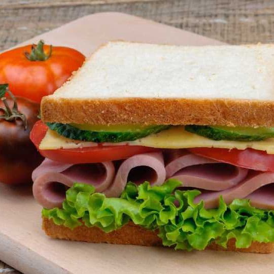 SANDWICH DE PIERNA