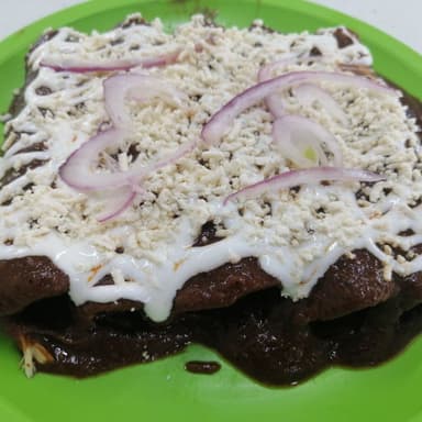 Ahíta' tu Enchilada de pollo