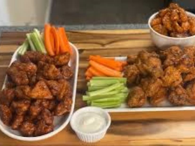 Borregos Wings
